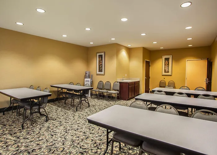 Comfort I-55 And I-74 Hotel 4*