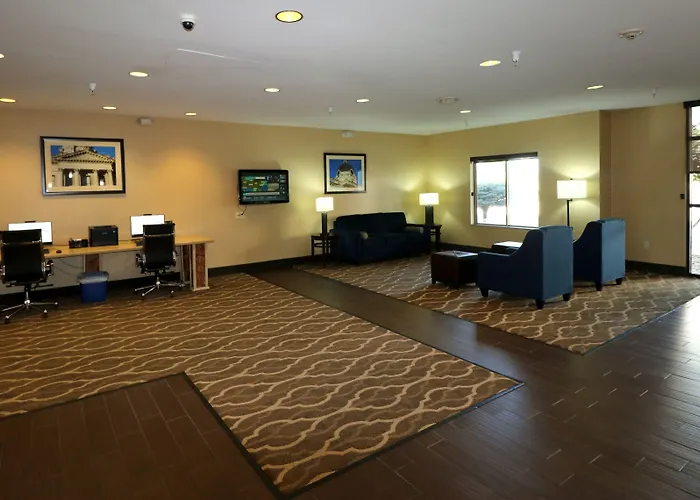 Hotel Comfort I-55 And I-74 4*