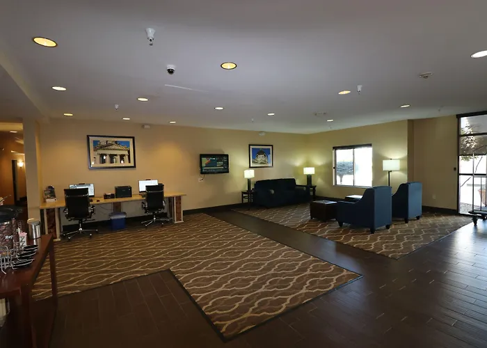 Hotel Comfort I-55 And I-74 4*